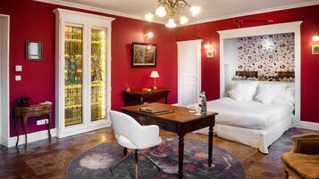 1 bedroom, minibar, in-room safe, individually decorated