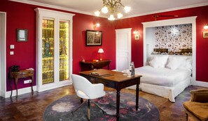 1 bedroom, minibar, in-room safe, individually decorated