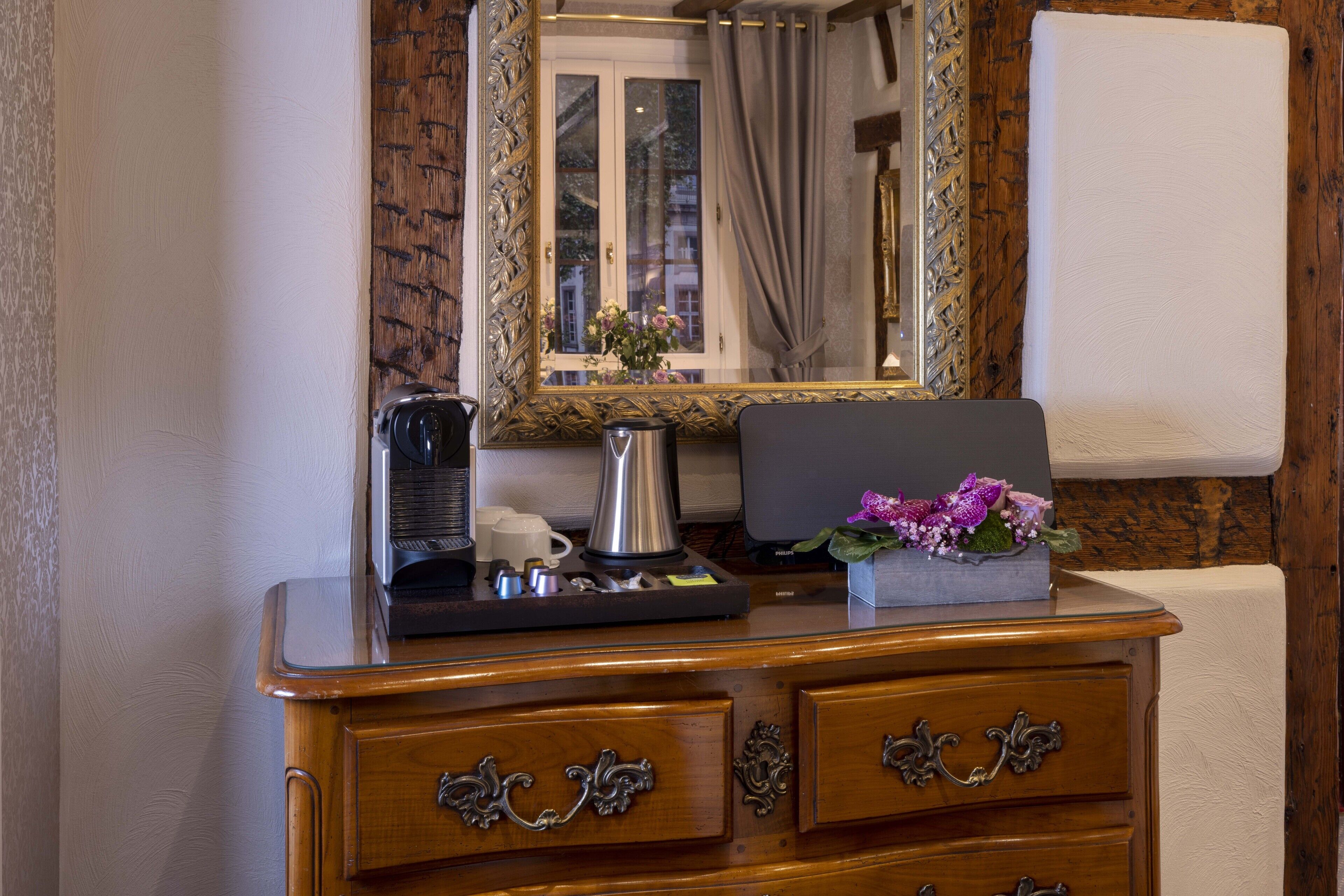 comfort double or twin room | living area | lcd tv