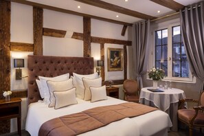 コンフォート ダブルまたはツインルーム | 高級寝具、テンピュール、ミニバー、セーフティボックス (室内)