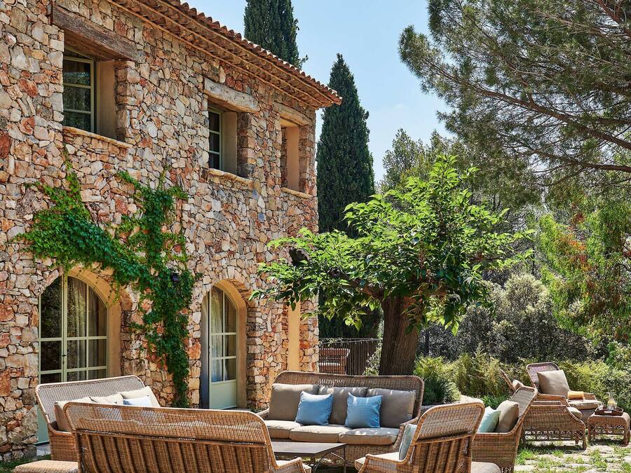 Villa (VANADO) | Frette Italian sheets, premium bedding, Select Comfort beds, minibar