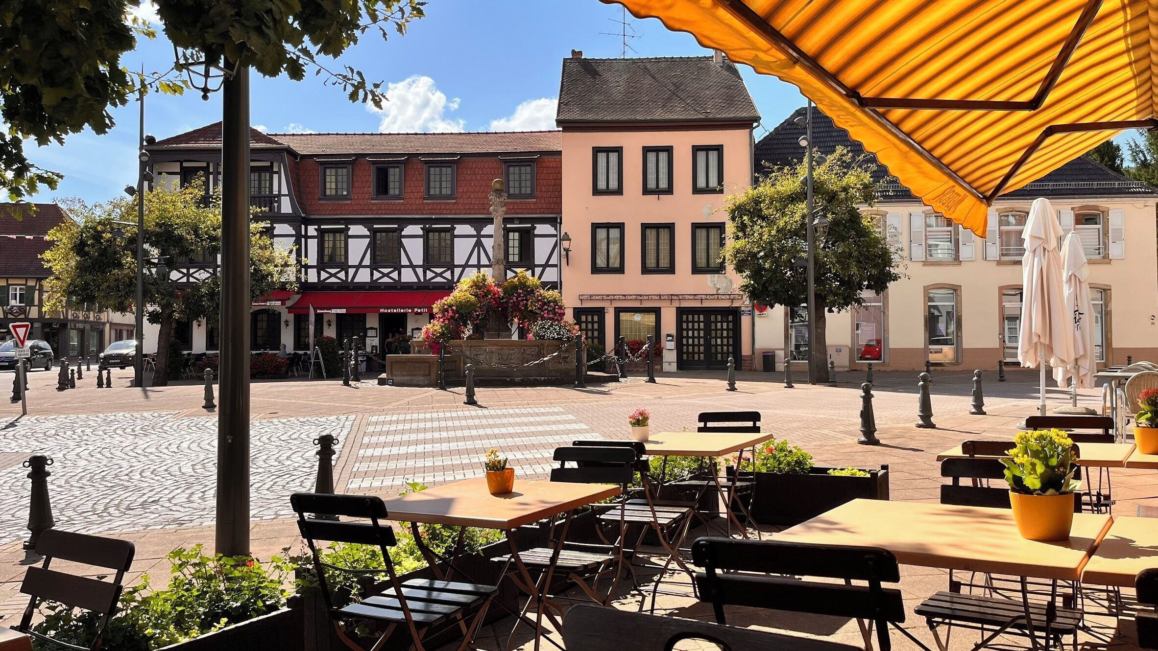 Mặt tiền nơi lưu trú