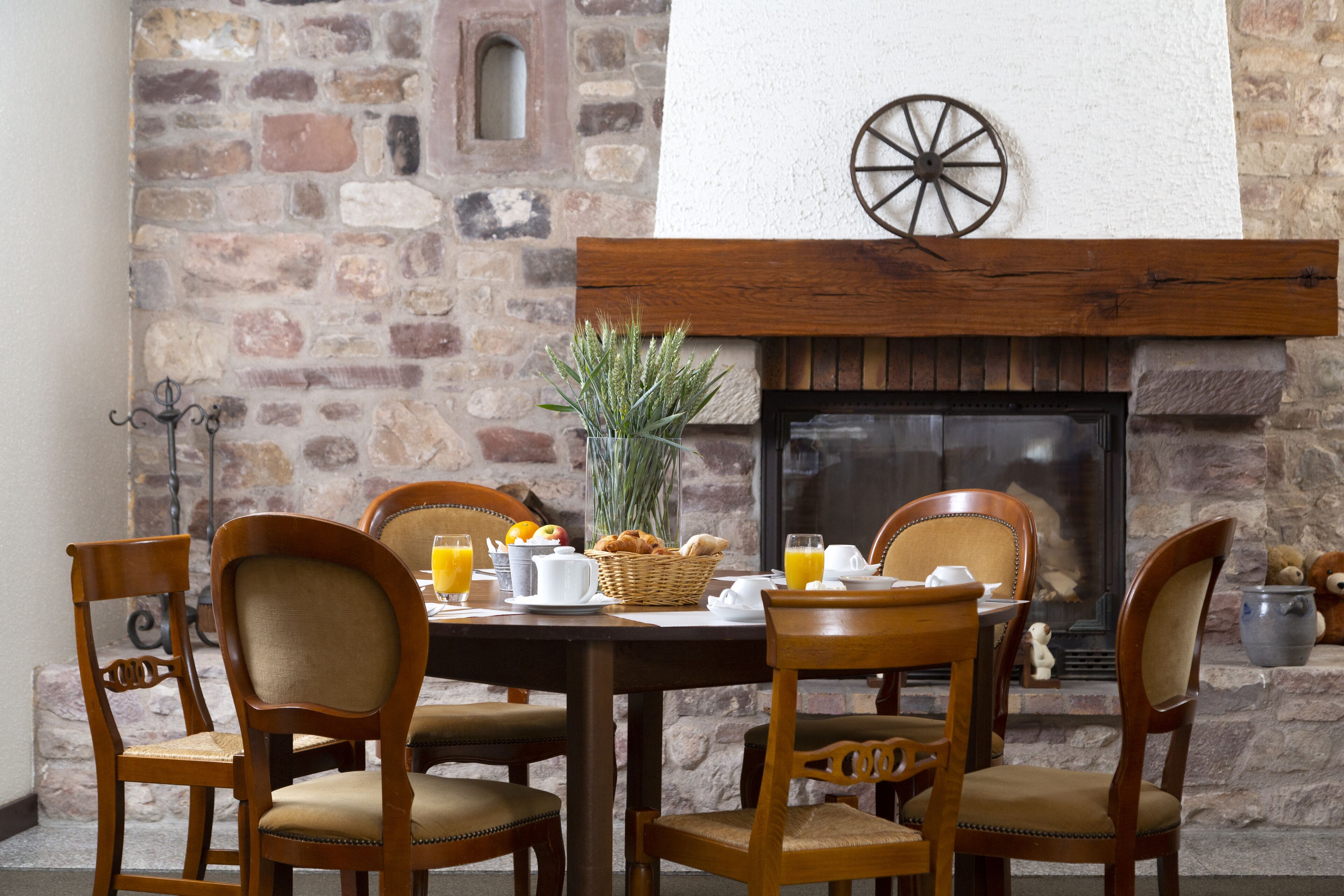 daily buffet breakfast (eur 13 per person)