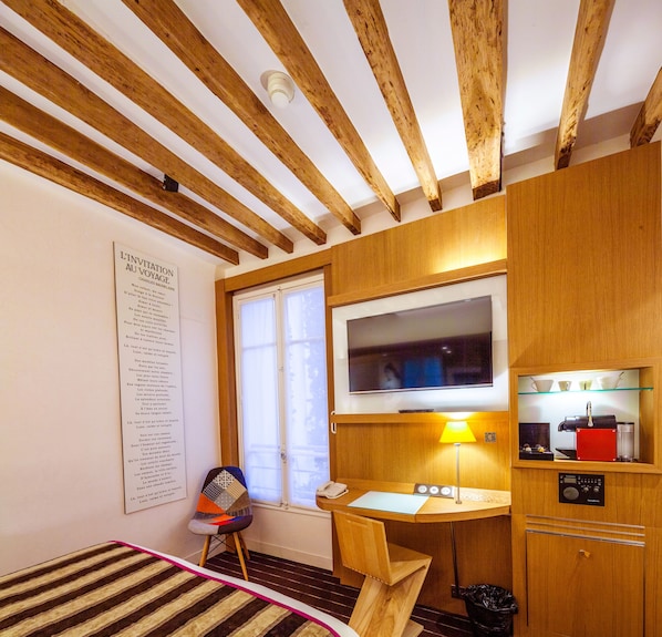 Small Double | Minibar, in-room safe, soundproofing, iron/ironing board
