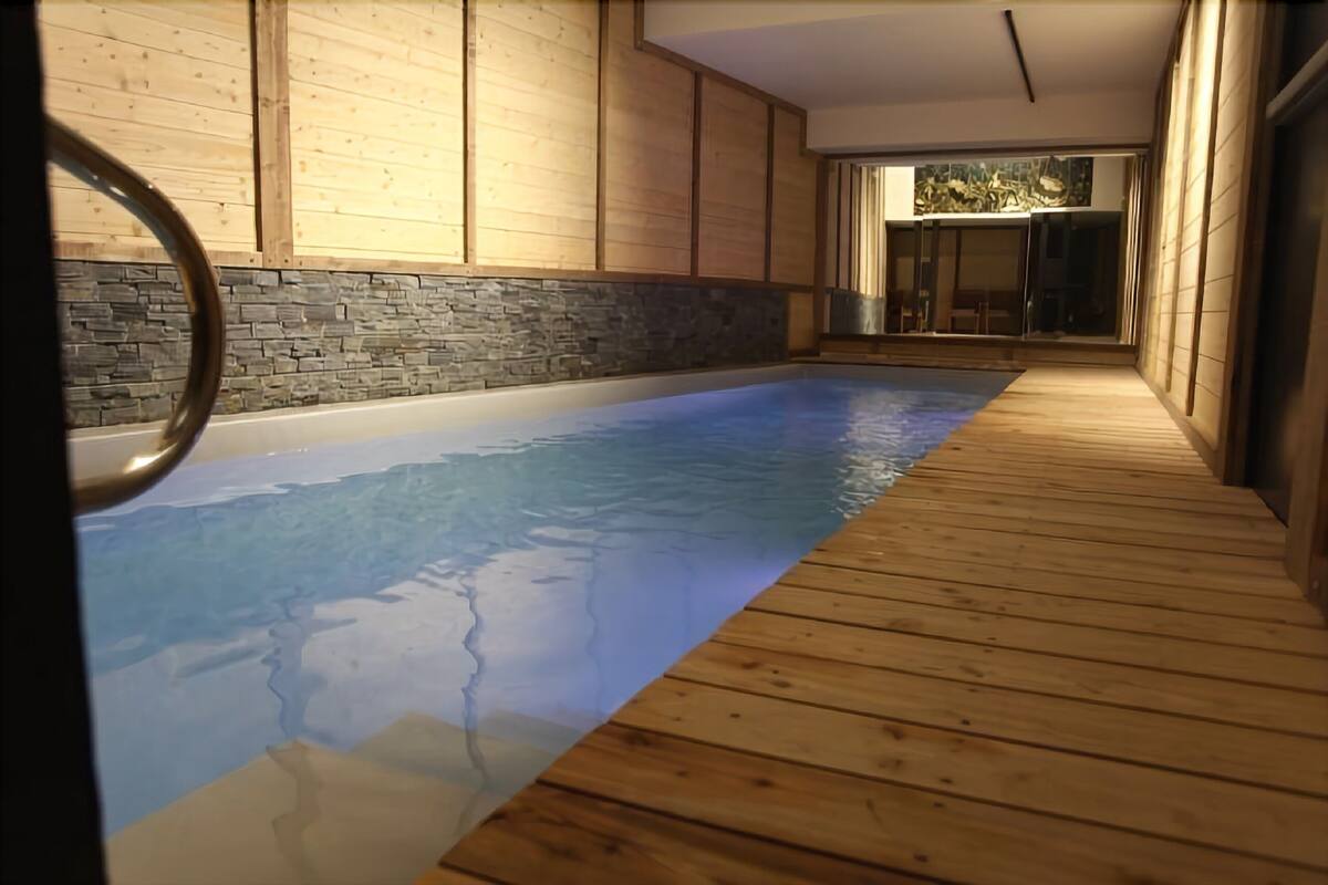 indoor pool