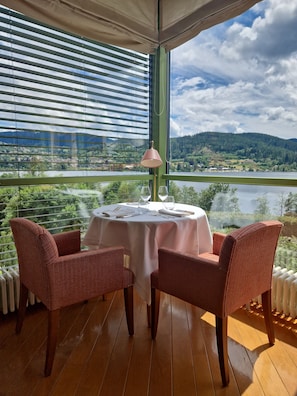 Lunch and dinner served  - Le Manoir au Lac (Gerardmer)