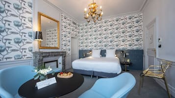 Suite Savary de Mauléon | 客廳 | 42 吋平面電視連有線電視頻道、電視