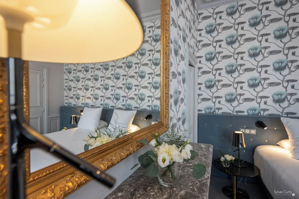 suite savary de mauléon | premium bedding, pillow-top beds, minibar, in-room safe