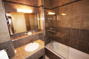 Free toiletries, hair dryer, towels - Parc Hotel (Wangenbourg-Engenthal)