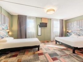 Bureau, chambres insonorisées, Wi-Fi gratuit, draps fournis