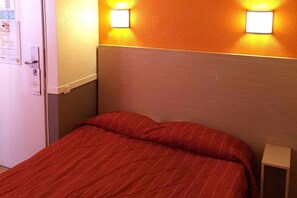 Standard-Doppelzimmer | Schreibtisch, Bettwäsche