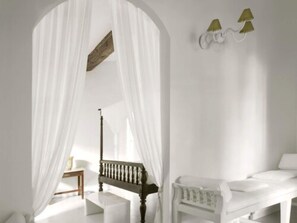 Suite | Premium bedding, minibar, in-room safe, individually decorated