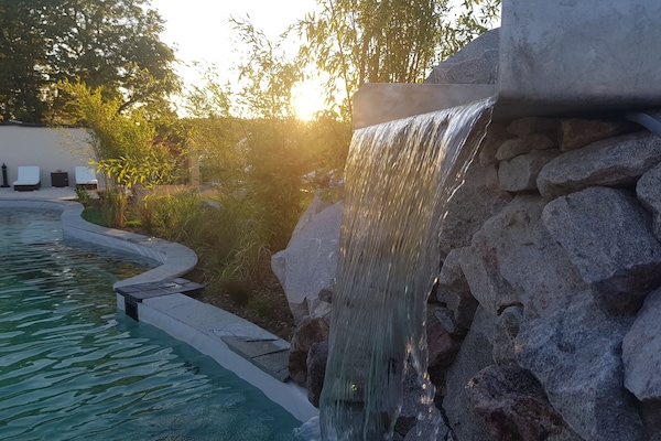 Indoor pool, seasonal outdoor pool, sun loungers