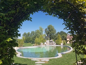 Indoor pool, seasonal outdoor pool, pool loungers