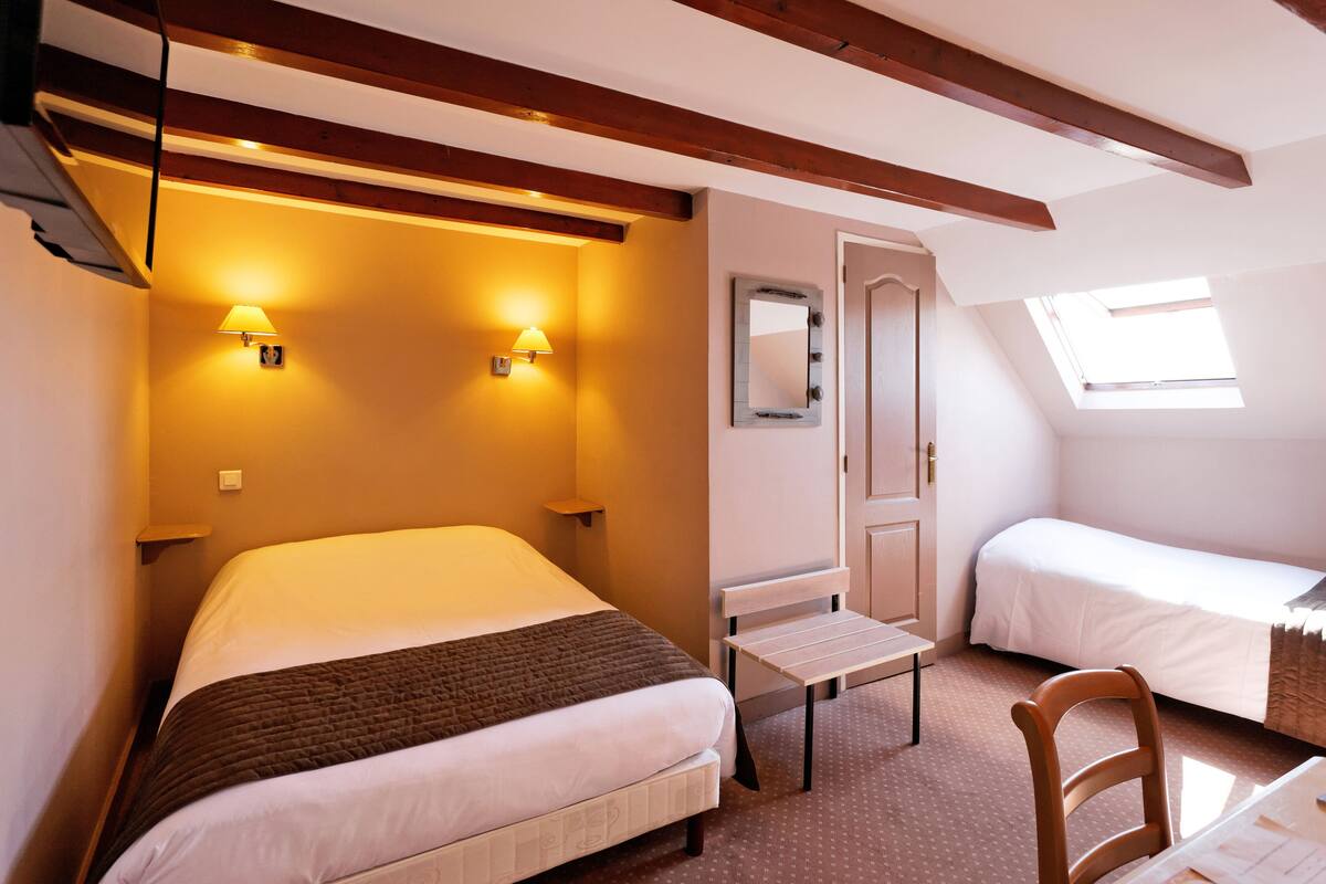 standard twin room | 1 bedroom, desk, iron/ironing board, free wifi