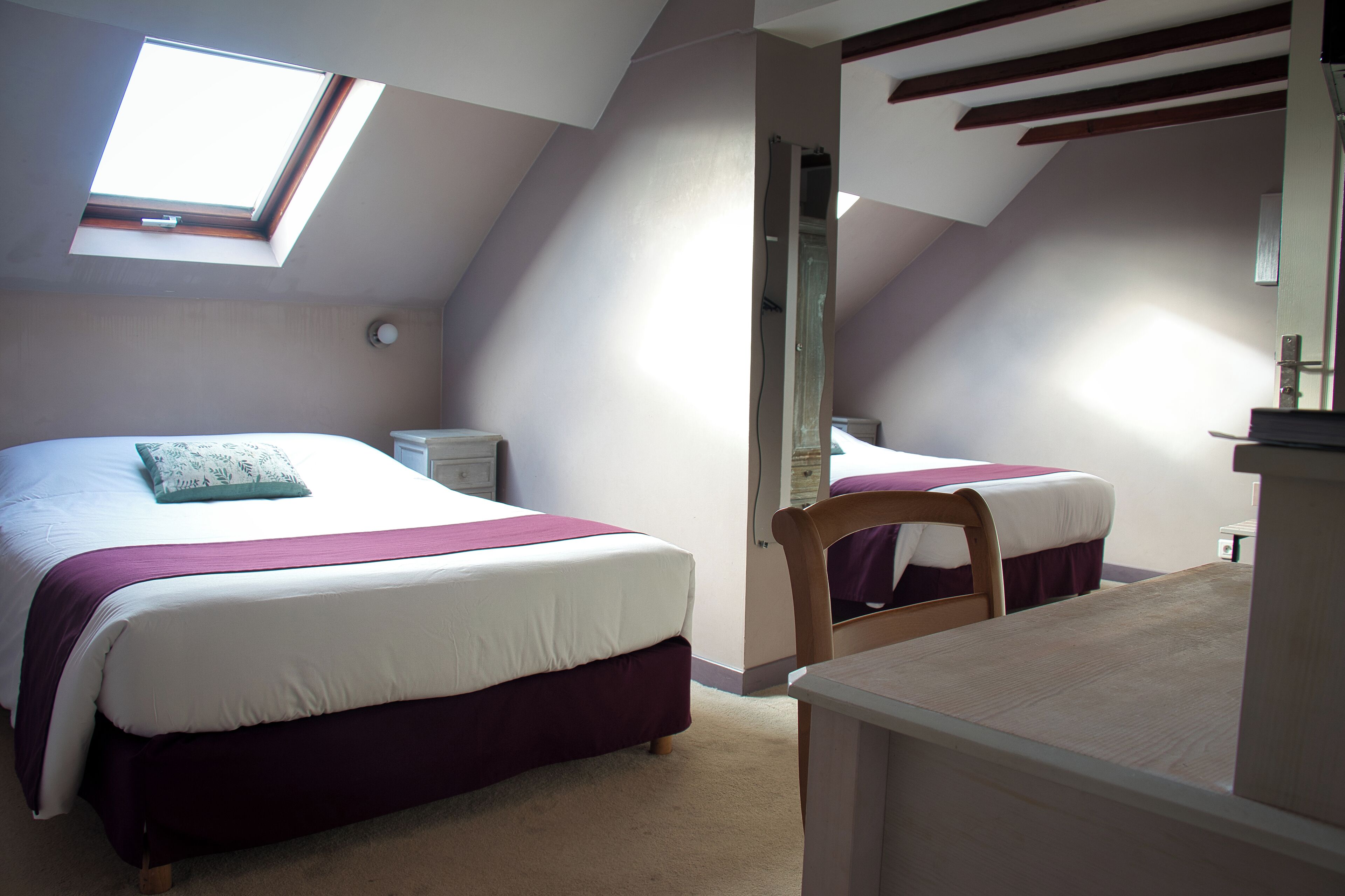 Bureau, fer et planche à repasser, Wi-Fi gratuit