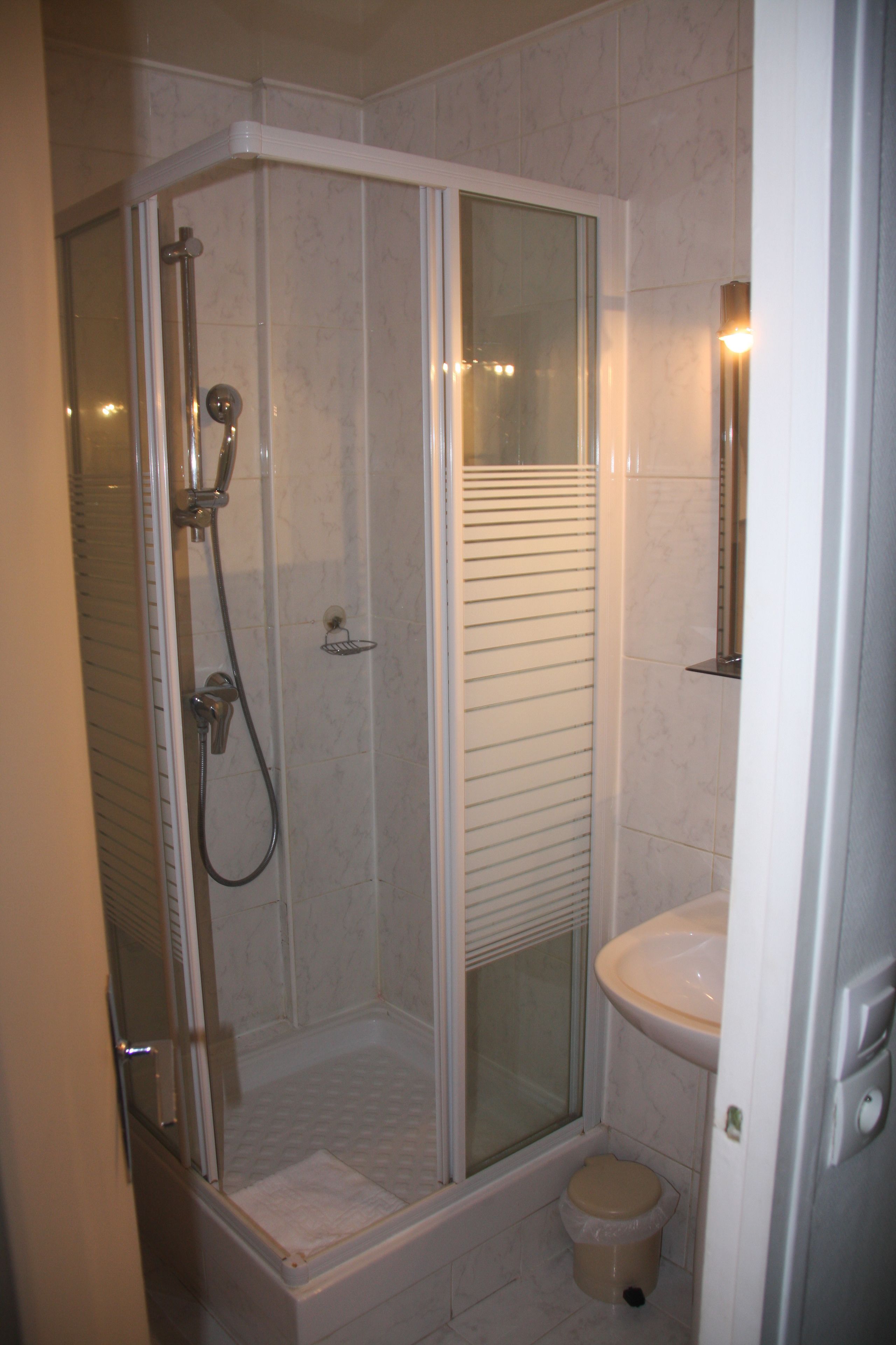 Photo - Panam Hotel PARIS GAMBETTA- Place Gambetta-Mairie du 20 emme