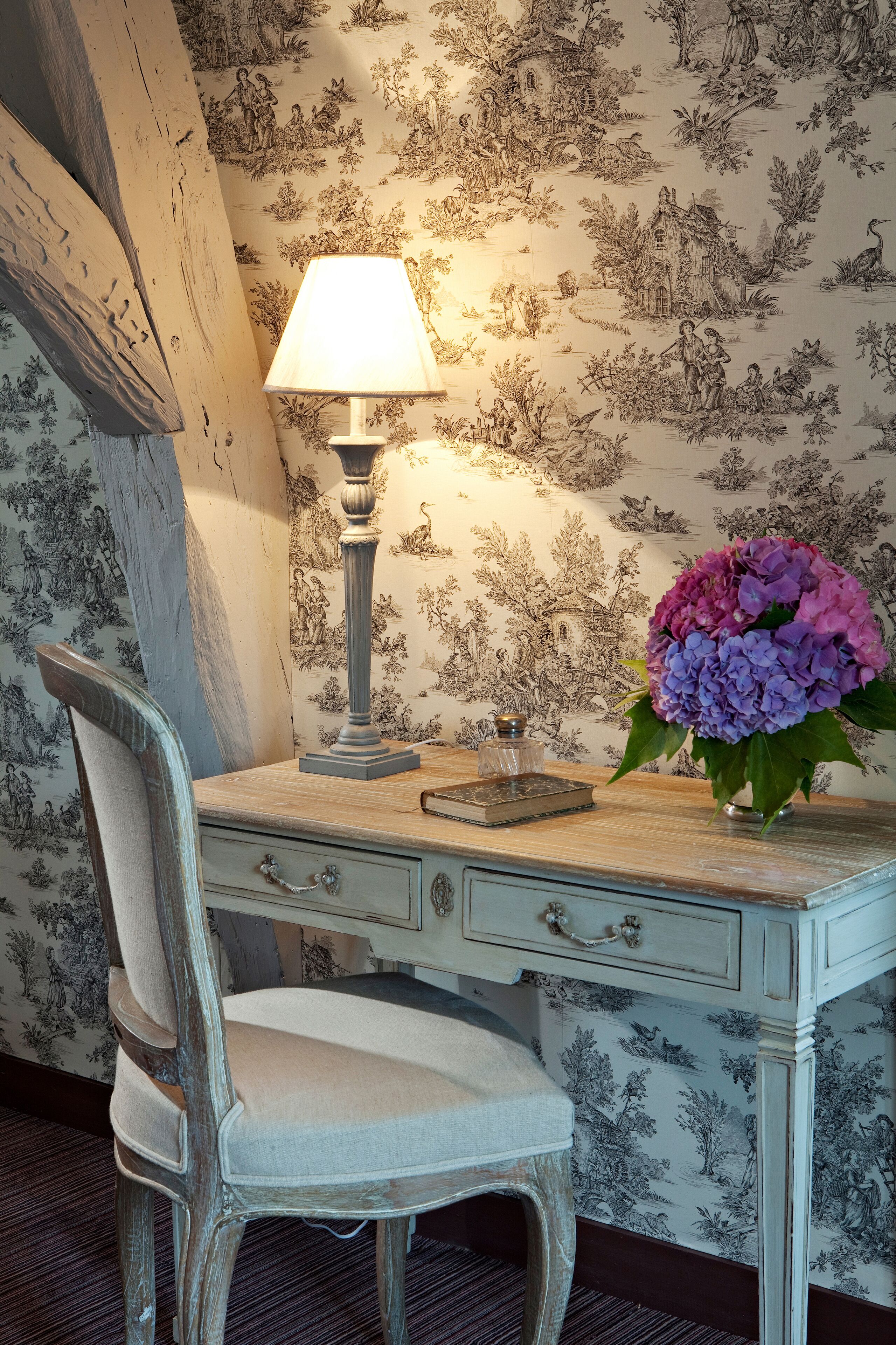 exclusive double room | 1 bedroom, egyptian cotton sheets, select comfort beds, in-room safe