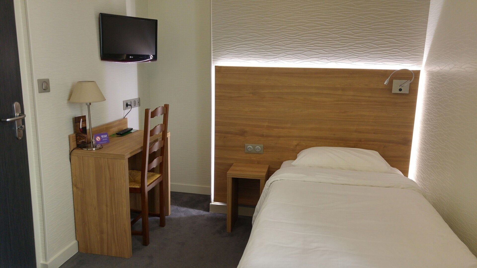 Luxe beddengoed, een bureau, een strijkplank/strijkijzer, gratis wifi