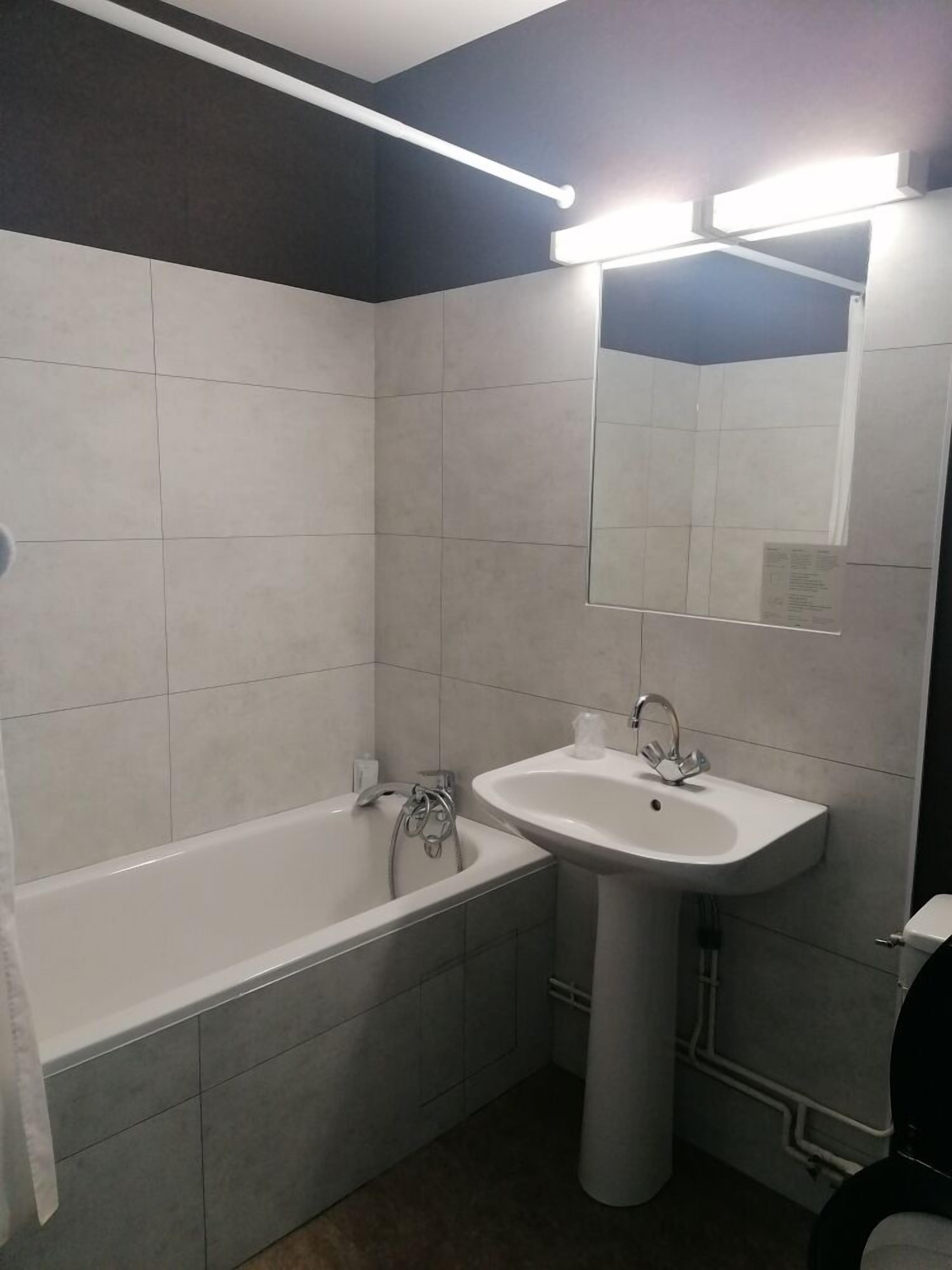 family room | bathroom | free toiletries, hair dryer, towels