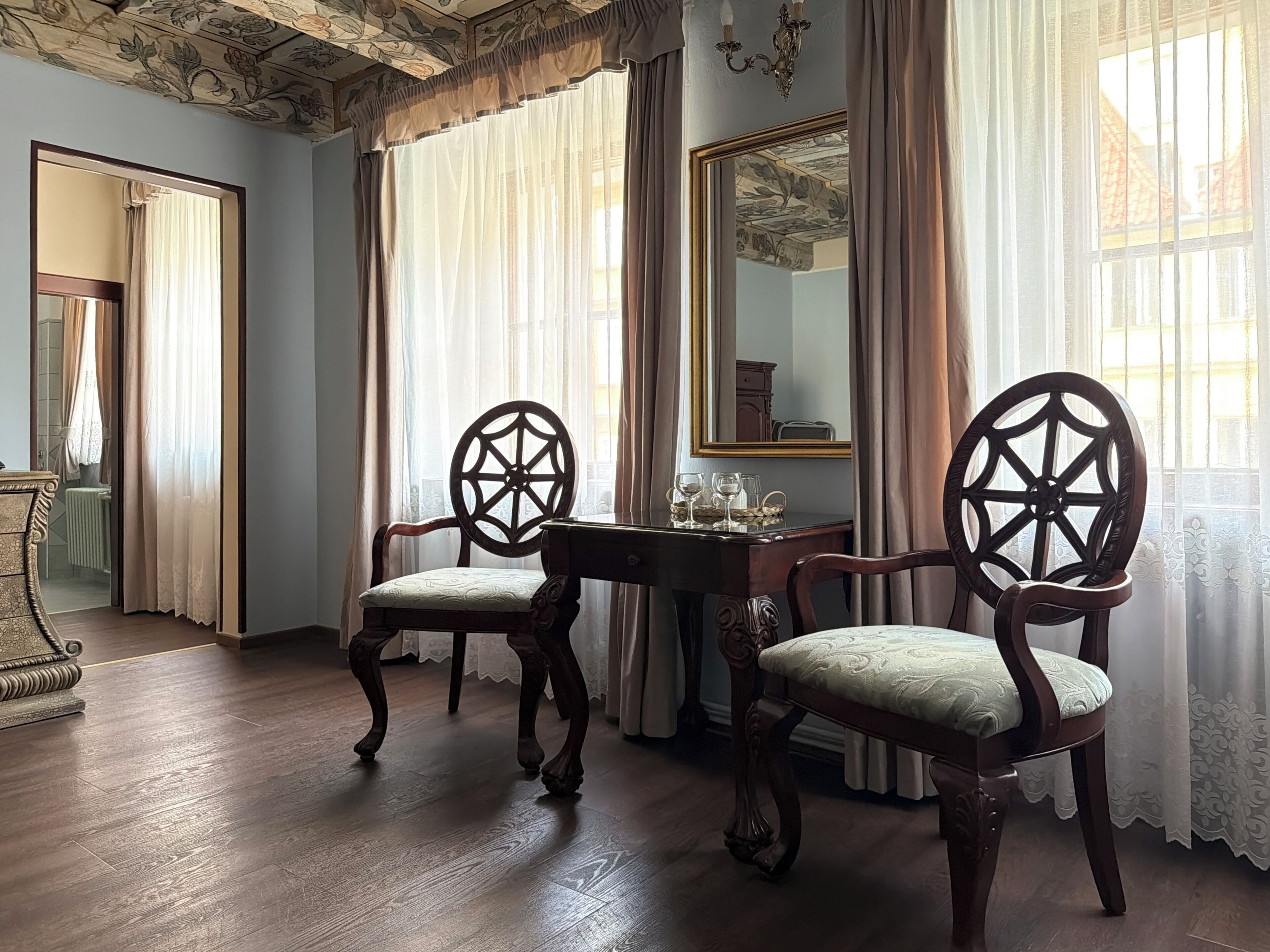 Quarto casal luxo | Ferros/tábuas de passar roupa, Wi-Fi de cortesia, roupa de cama