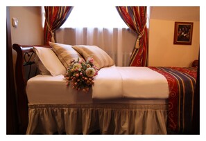 Economy Twin Room, Private Bathroom | Iron/ironing board, free WiFi, bed sheets - Prague Golden Age (Prague)
