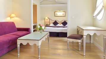 Single Room | Living room | LCD TV