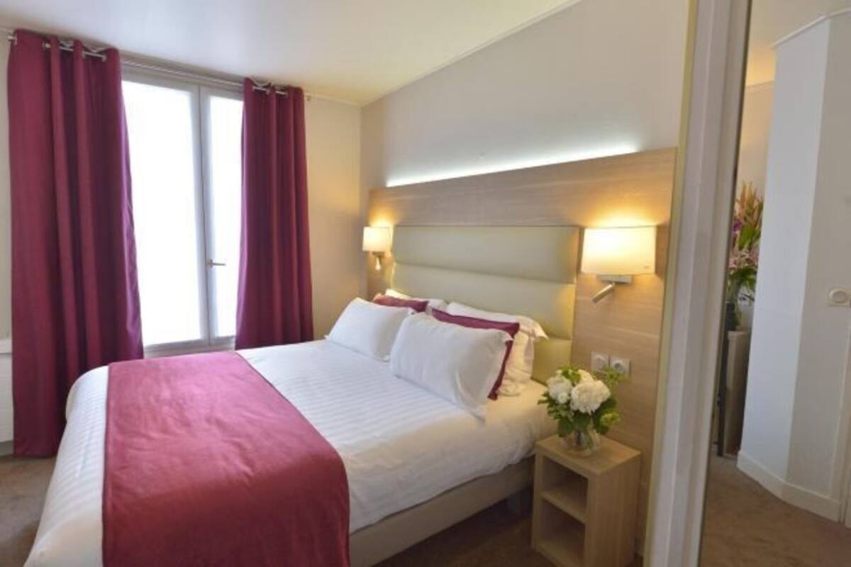 Minibar, in-room safe, desk, soundproofing