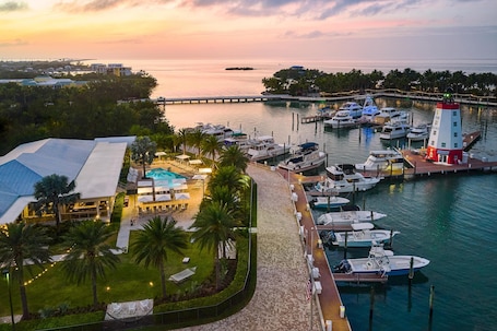 Exterior. Faro Blanco Resort Marathon Florida Keys, Curio by Hilton