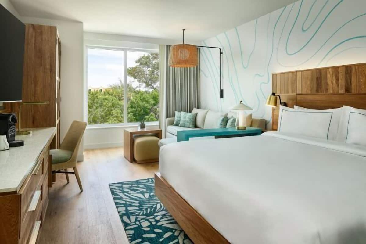 1 bedroom, premium bedding, in-room safe, desk