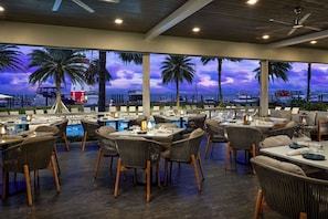 4 restaurants, breakfast, lunch, dinner served; Caribbean cuisine