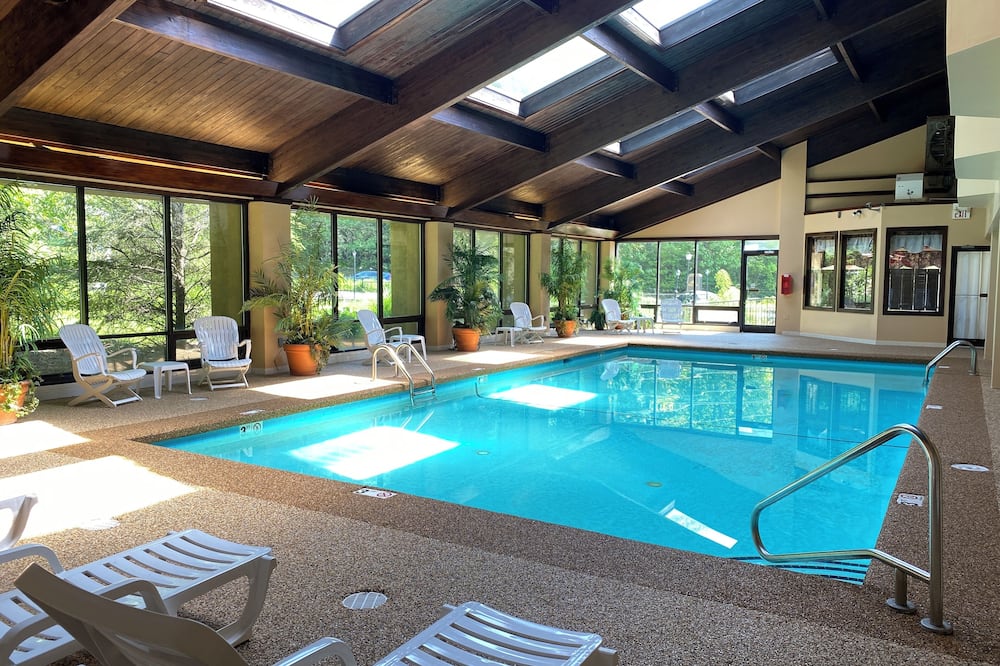 Meadowbrook Inn