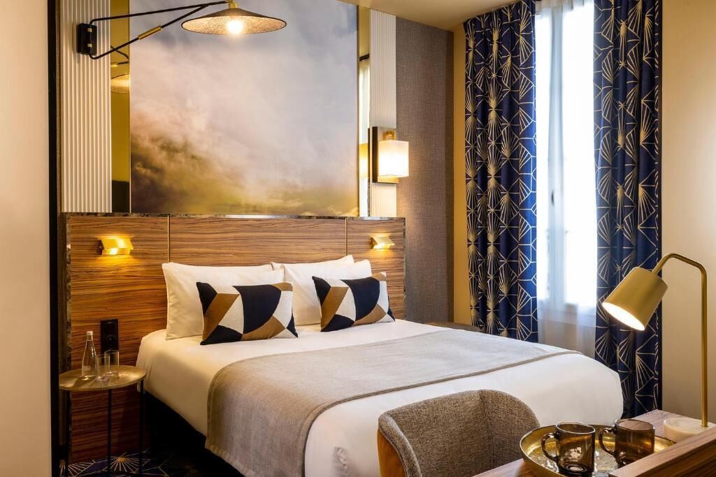 Premium bedding, in-room safe, desk, laptop workspace