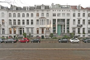 Front of property - Hotel Parklane (Amsterdam)