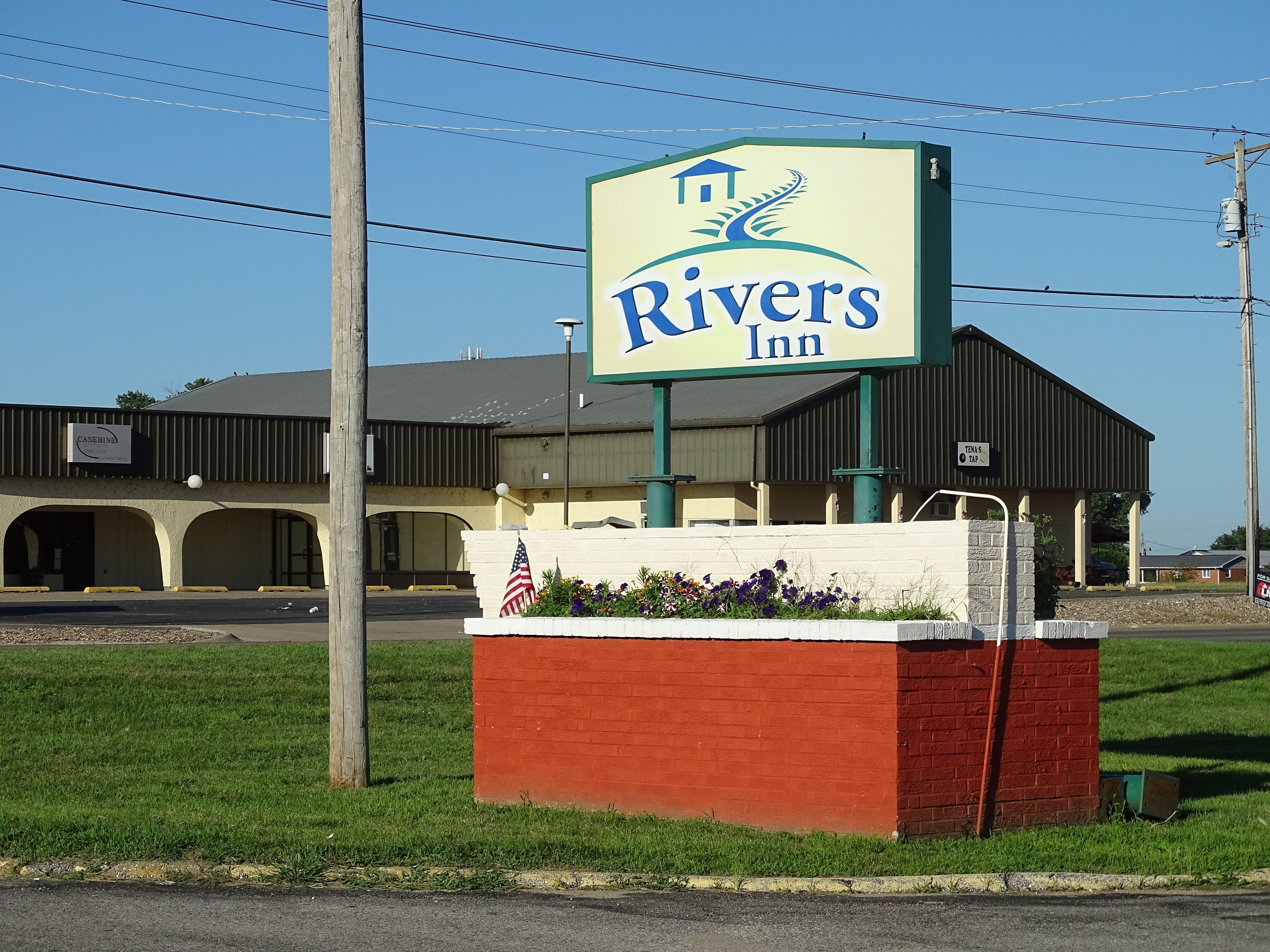Rivers Inn Motel — photo 15