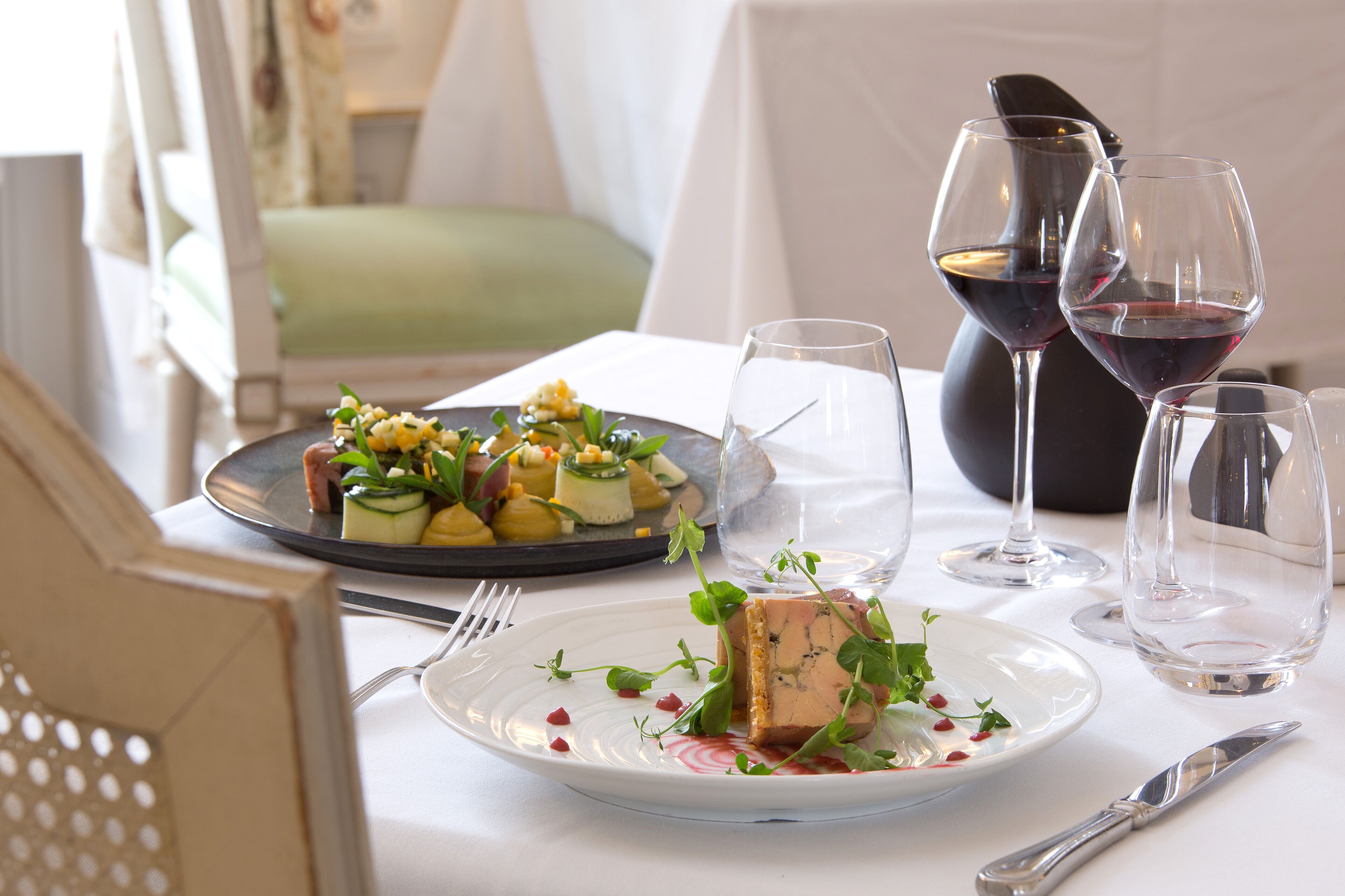 breakfast, lunch, dinner served; regional cuisine, garden views