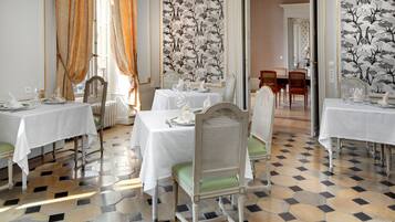 Daily buffet breakfast (EUR 20 per person)