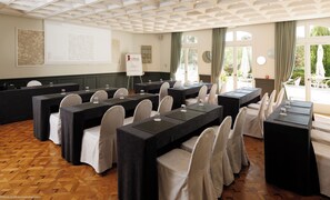 Meeting facility - Château de La Tour (Gouvieux)