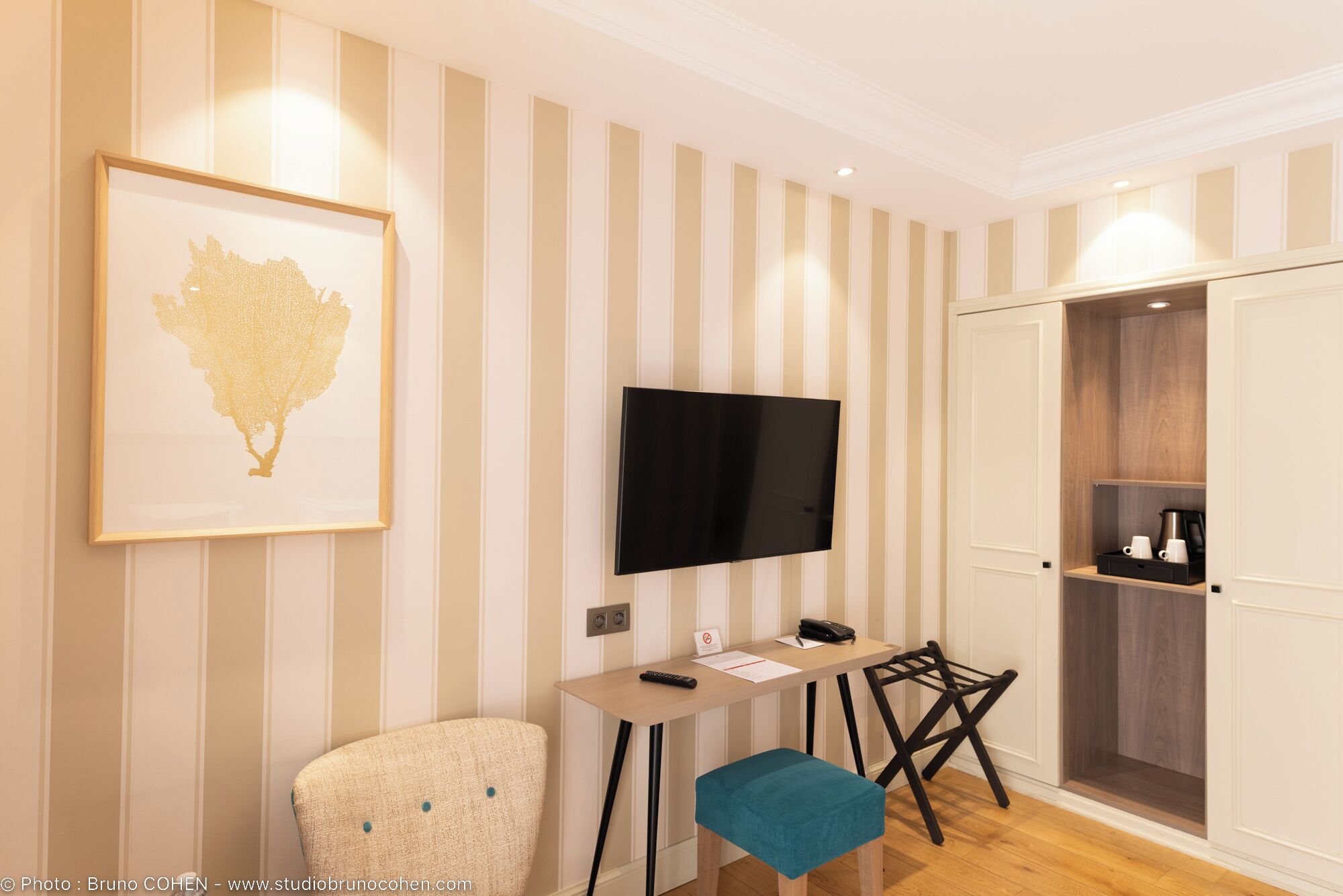 superior room, 1 double bed | in-room safe, desk, free wifi, bed sheets