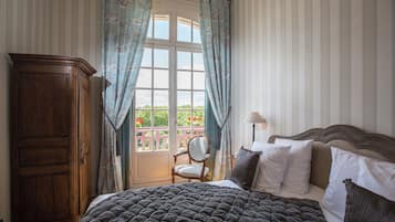 Standaard kamer, 1 tweepersoonsbed | Een kluis op de kamer, een bureau, gratis wifi, beddengoed