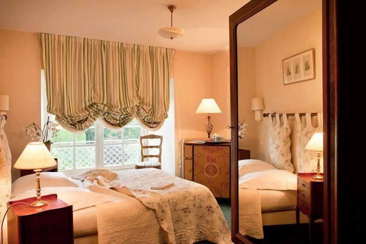 standard double room | in-room safe, blackout curtains, free cots/infant beds, free wifi