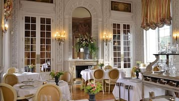 Lunch, dinner served; French cuisine, garden views