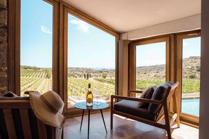 Suite Villa Soleilla | Living area | TV