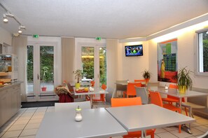 Daily buffet breakfast (EUR 6.3 per person)