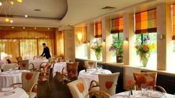 Déjeuner et dßner servis sur place