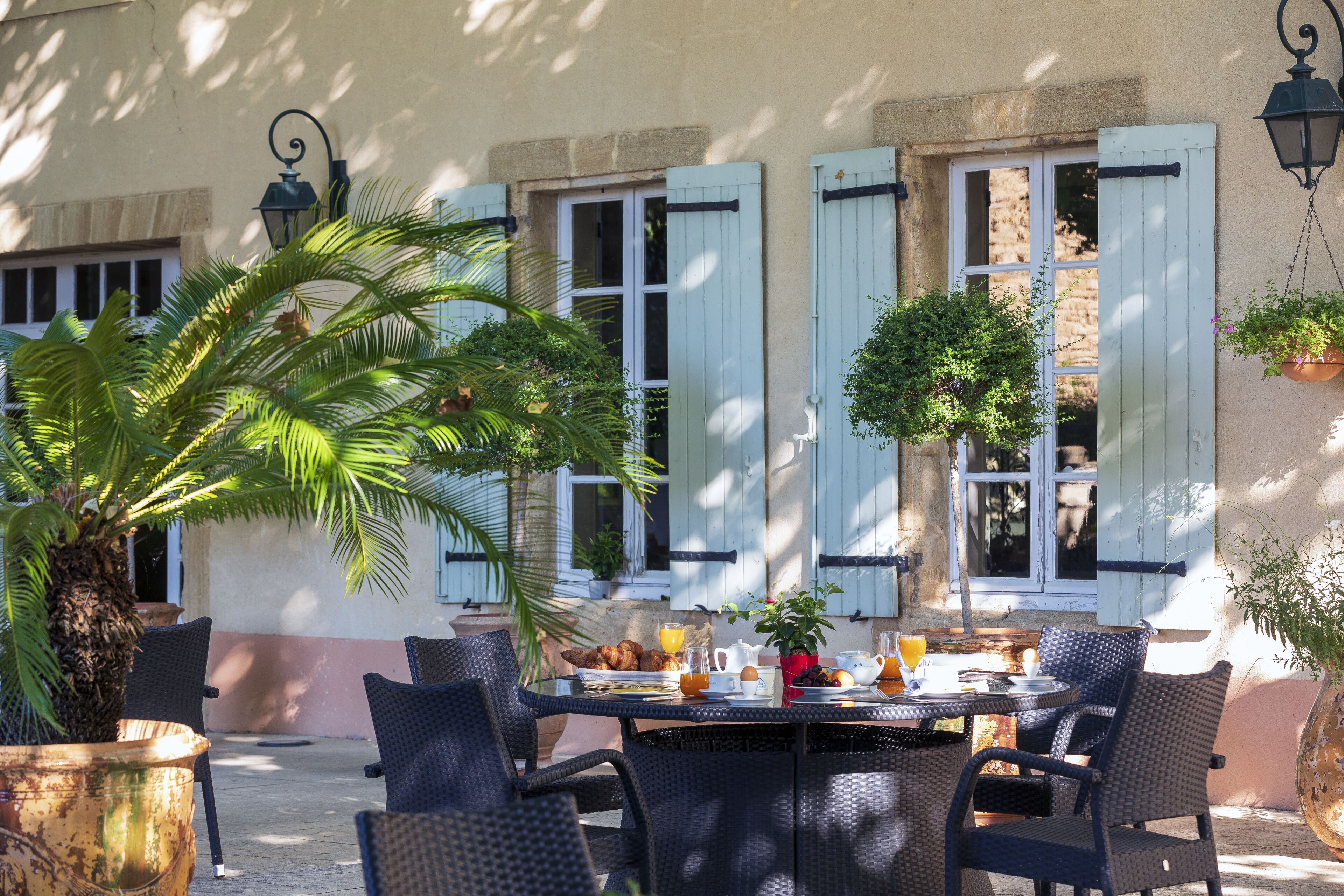 lunch, dinner served; french cuisine, pool views