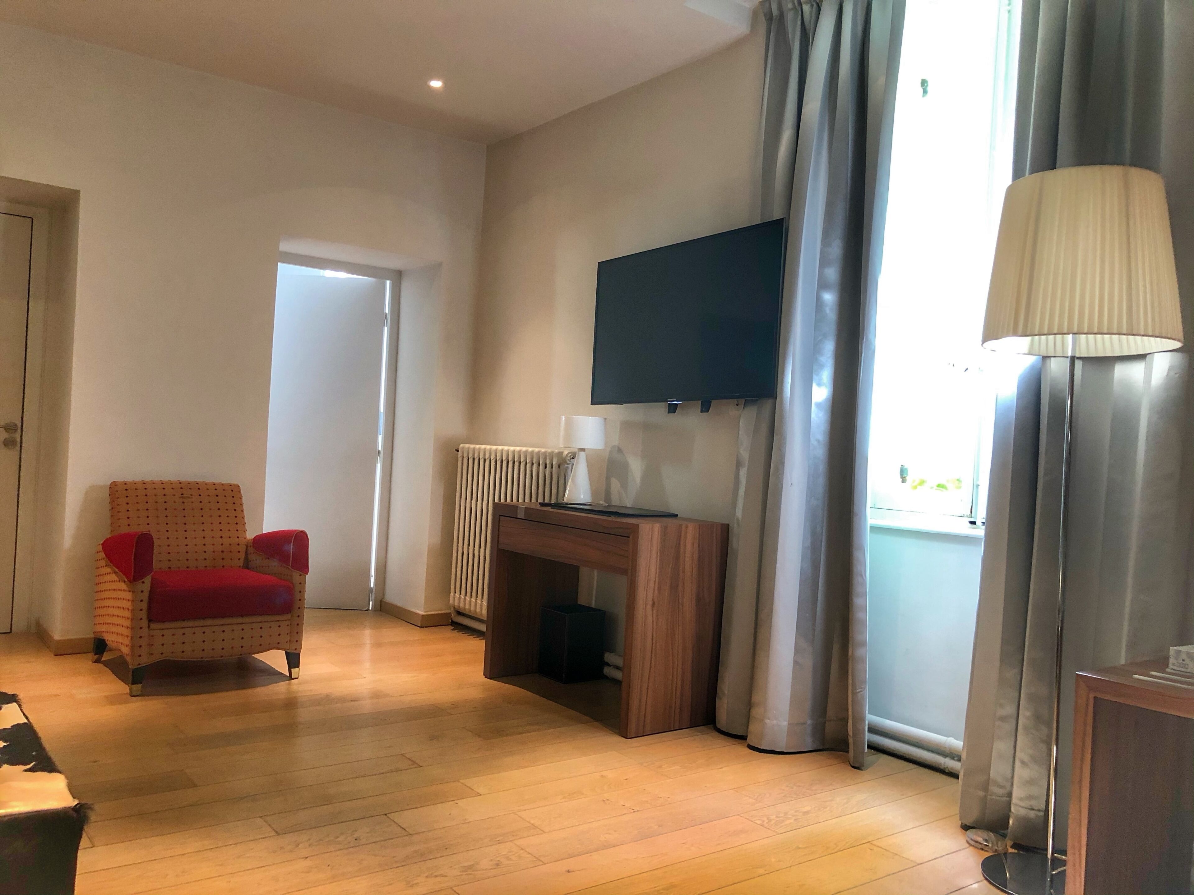 luxury room | 1 bedroom, premium bedding, minibar, in-room safe