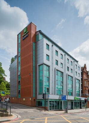 Exterior - Holiday Inn Express London - Swiss Cottage by IHG (London)