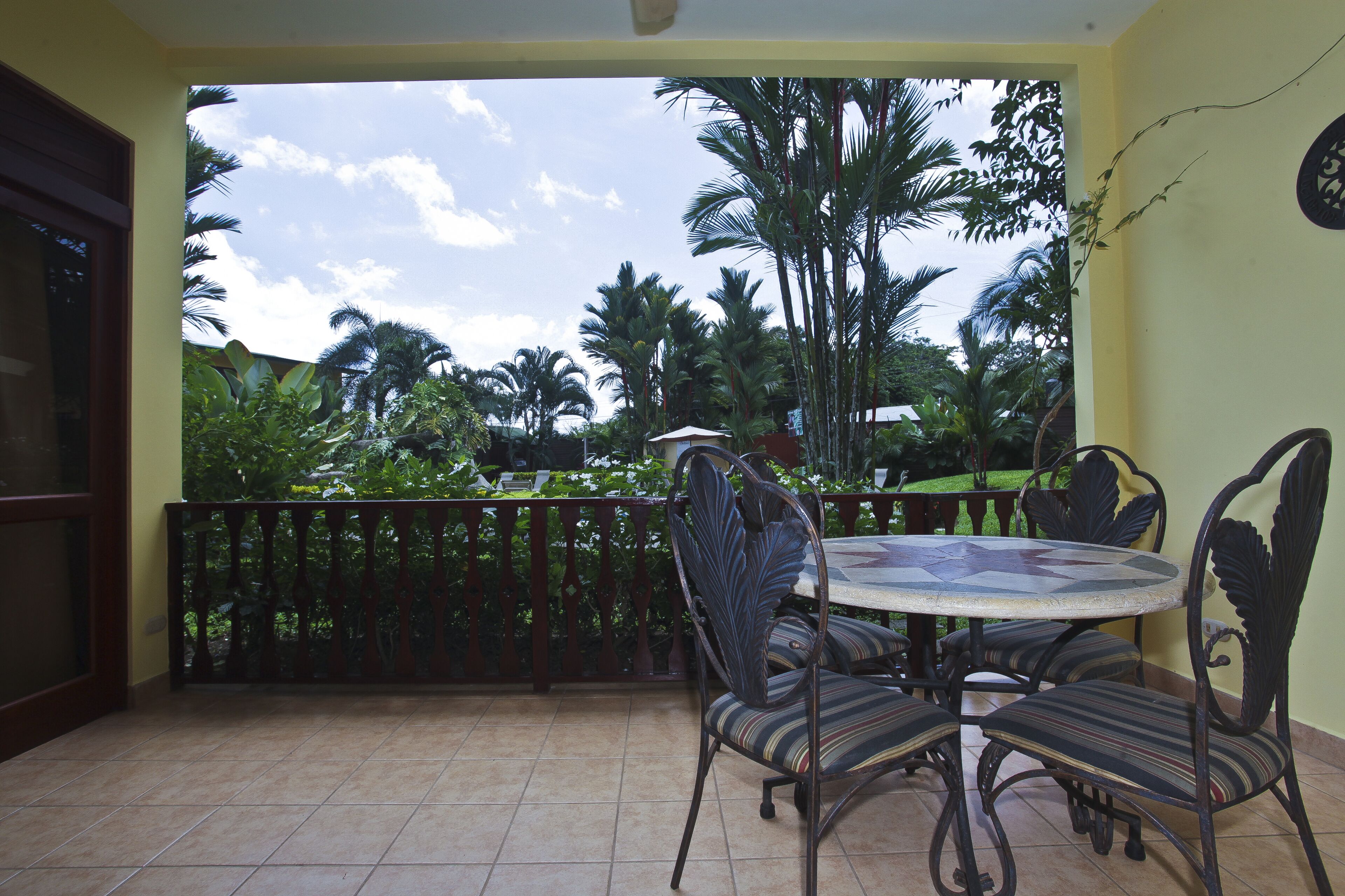 standard condo | terrace/patio