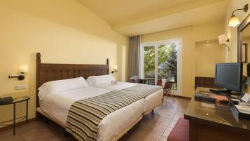 Couette en duvet d'oie, minibar, coffres-forts dans les chambres, bureau